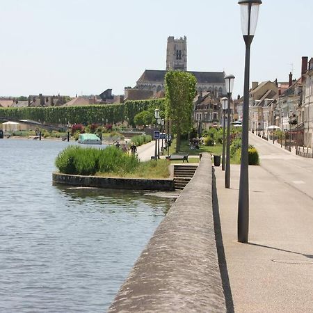 Maisonnette Au 15 Auxerre Luaran gambar